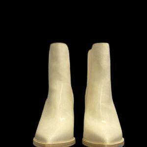 Altar'd State Ivory Prairie Stitched Heeled Booties - Size 8 - NWOB